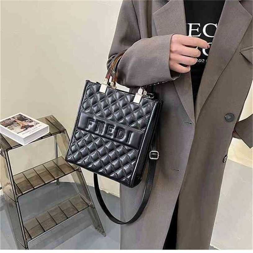 

12% OFF Handbag High quality 2023 new bag trend texture Lingge portable trend, Black large size