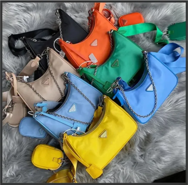 

2023 fashion Re-Edition 2005 Nylon woman luxurys men designers bags lady Womens mens crossbody tote Hobo Shoulder Purses Handbags Bag wallet backpak with box, 1.nylon black bags silver chain