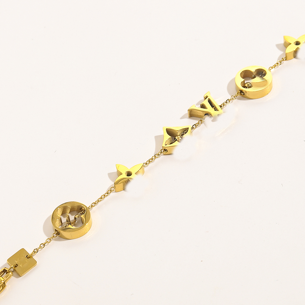 

New Fashionable Classic Bracelets Women Bangle 18K Gold Plated Stainless steel Crystal Flower Beads Lovers Gift Wristband Cuff Chain Designer Jewelry ZZ1542