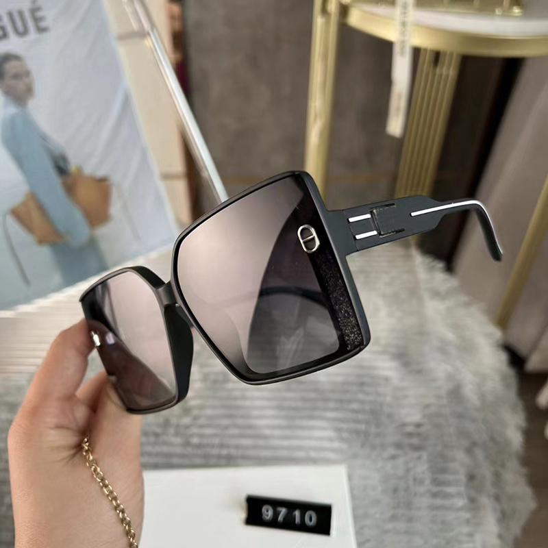 

New Fashion Square Sunglasses For Women Men Oversized Frame With D Luxury Brand Disigner 2021 Sun Glasses UV400 Wholesale