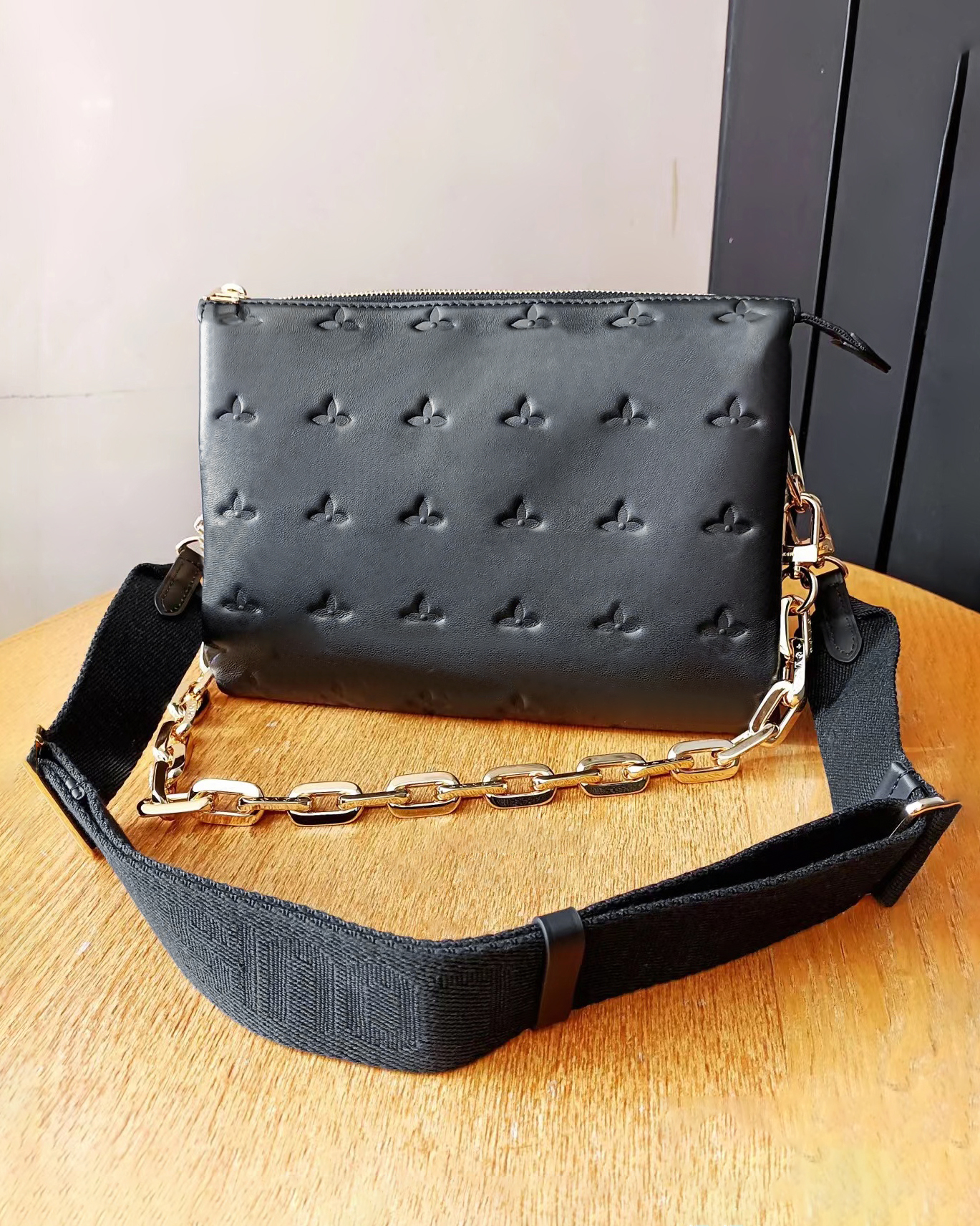 

fashion Shoulder Clutch Bags Cross Body handbags Luxurys Designers classic Genuine Leather hand bag travel Holder Wallets Key zipper Coin purses strap sling chain, White