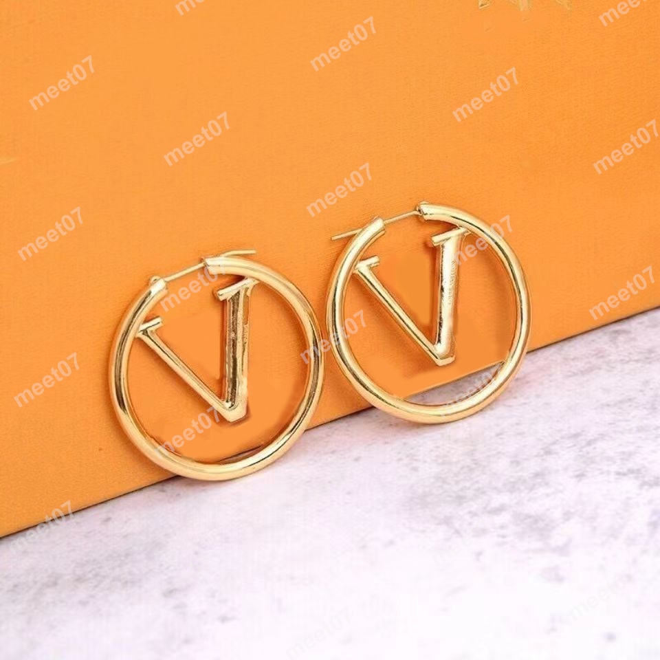 

Luis designer earring hoop huggie jewellery Mid size Ladies Earring Sterling Silver Ear Ring for Women