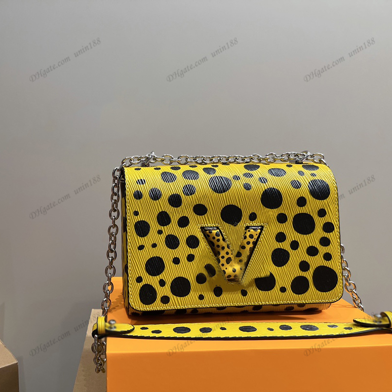 

23 Women Luxurys Designers YK Totes Bags Pochette Twist Handbag Patent Leather Detachable Chain Messenger Bag Messenger Ladies Wallets Pouch 23CM, Red