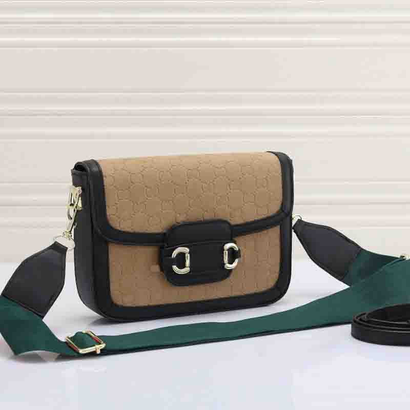 

Cross Body Shoulder Bags Designer Women Handbags Designers Purse Leather Corduroy Purses New Street Fashion Purse Womens Hobos Bag 23 02101F, Black