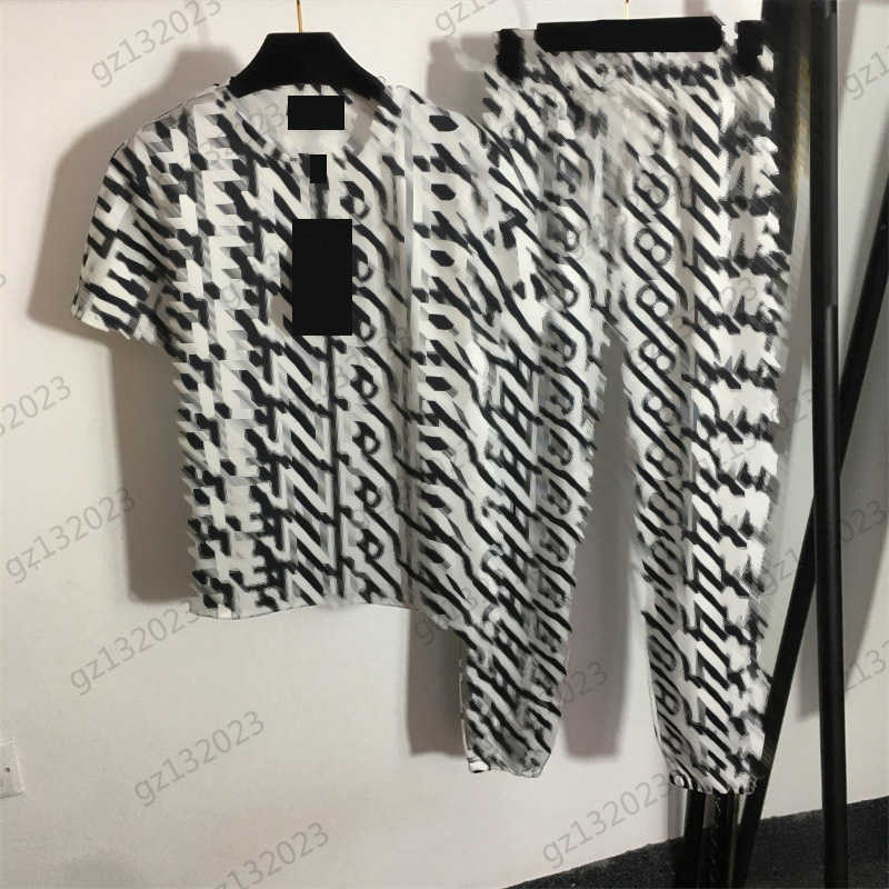 

Short Sleeve Two Piece Pants Letters Print Crew Neck Pullover Thin T-shirt Match Elastic Waist Drawstring Design Loose Slimming Trousers Two Piece Set Summer