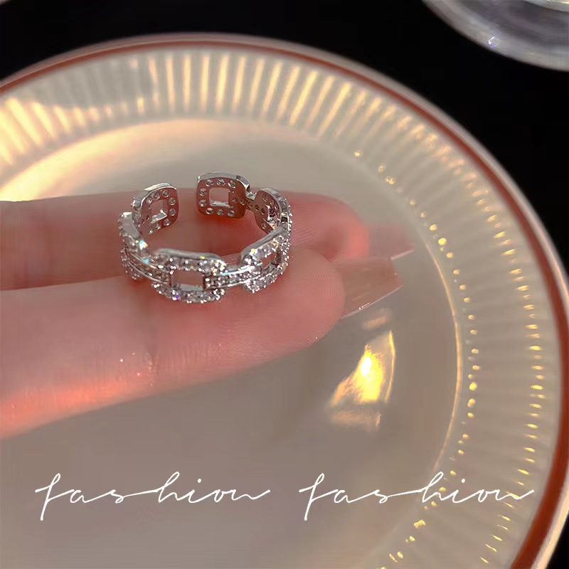 

European and American rings Simple, luxurious and personalized ring Women's retro open ring