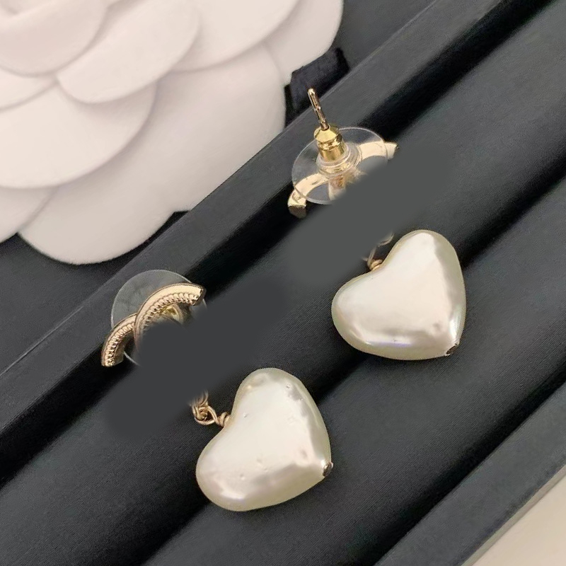 Designers de marque de luxe Double Lettres Clip Clip Chaîne en acier inoxydable Géométrique célèbre Femmes Femmes avec une boucle d'oreille en cr