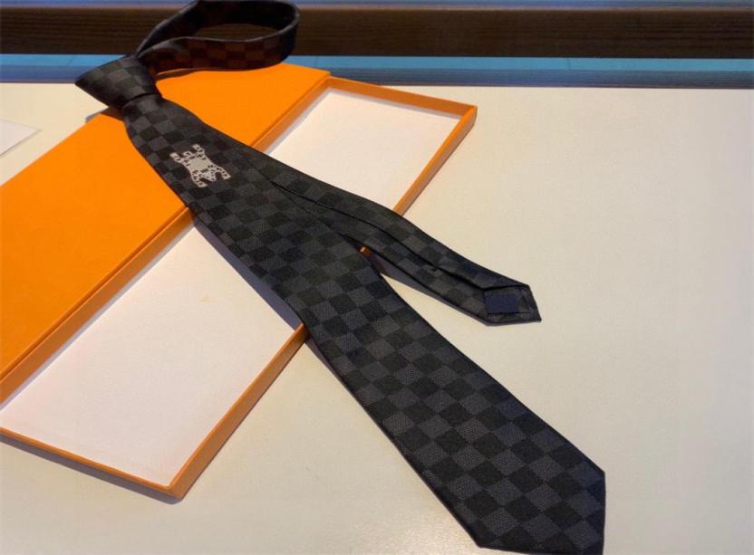 

9 Styles Colors Brand Neck Ties Fashion Designers Luxurys Neck Tie Real Silk Classic Letters Plaid Stripes Leisure Floral Neckwear9321817