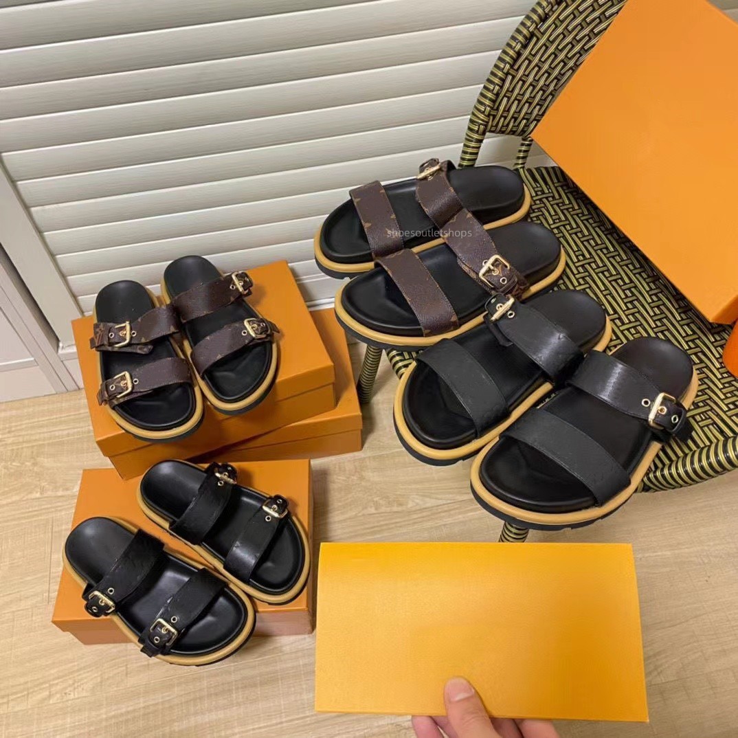 

Slippers Sandals BOM DIA Flat Mule 1A3R5M Cool Easy Fashion Slide 2 Straps adjusted Gold Buckle Women summer. 35-46 m is the same for men and women., Blue