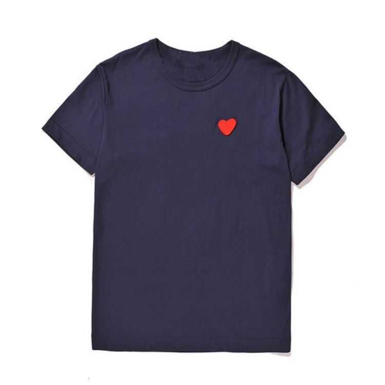 

Play Mens T Shirt Designer CDG Embroidery Red Heart Commes Des Shirt Casual Women Shirts Badge Quanlity TShirts Cotton Short Sleeve Summer h15, 18