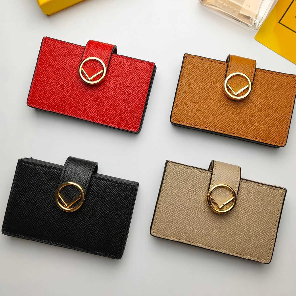

Luxury Designer Change Purse Card pack New Card Men's and Women's Universal Leather Protective Cover Buckle Large Capacity Business Credit Clip Factory Direct Sale, Gift box packing