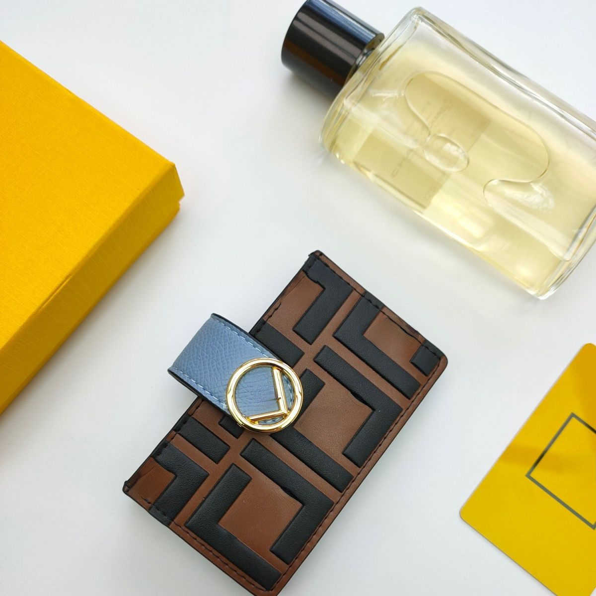 

Brand Designer Change Purse Card pack New Card Men's and Women's Universal Leather Protective Cover Buckle Large Capacity Business Credit Clip Factory Direct Sale, Gift box packing