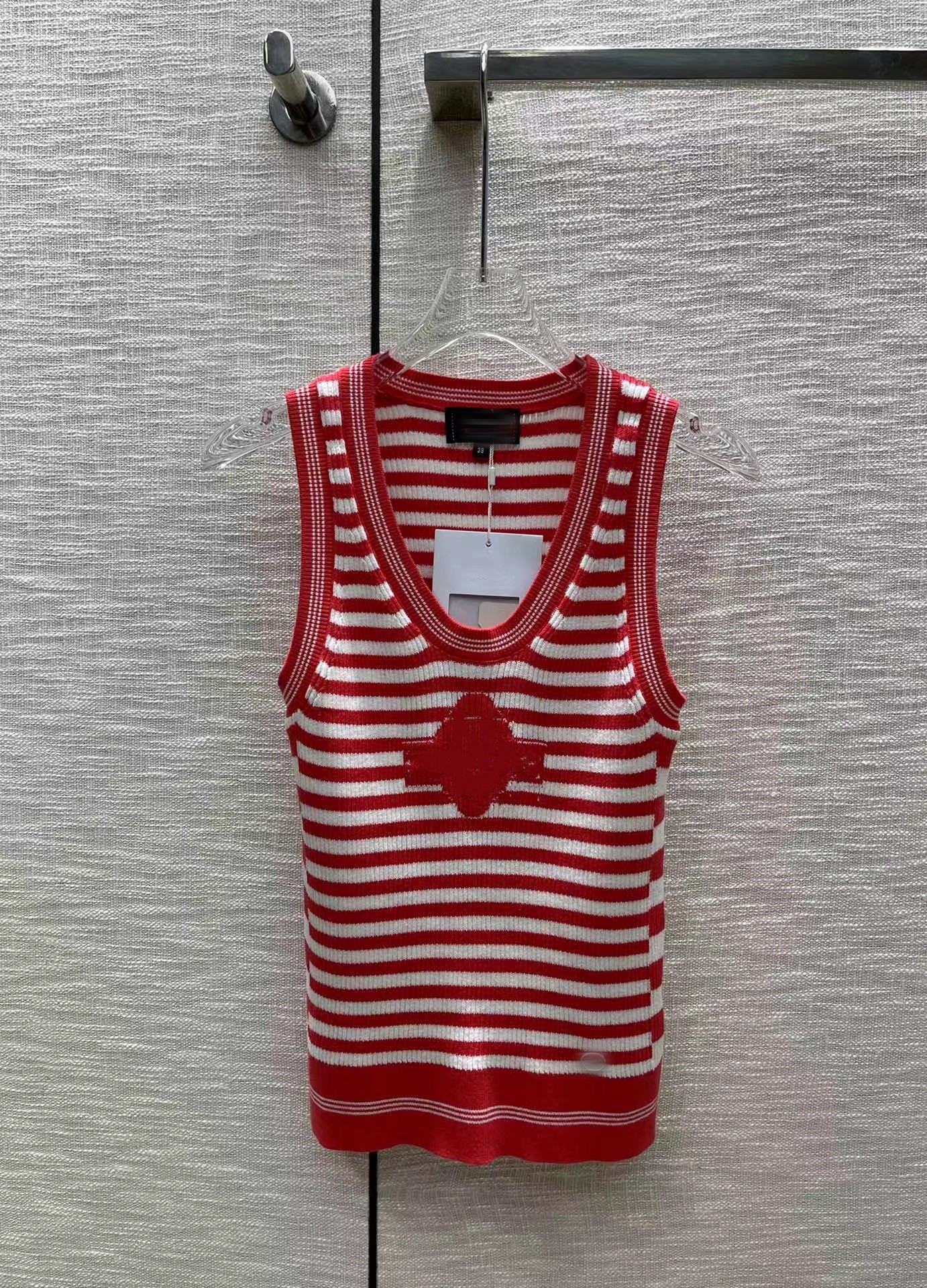 

Women' Knits & Tees 2023 Spring Summer Scoop Neck Sleeveless High End Jacquard Pullovers Women' Designer Sweater 0211-35, Red