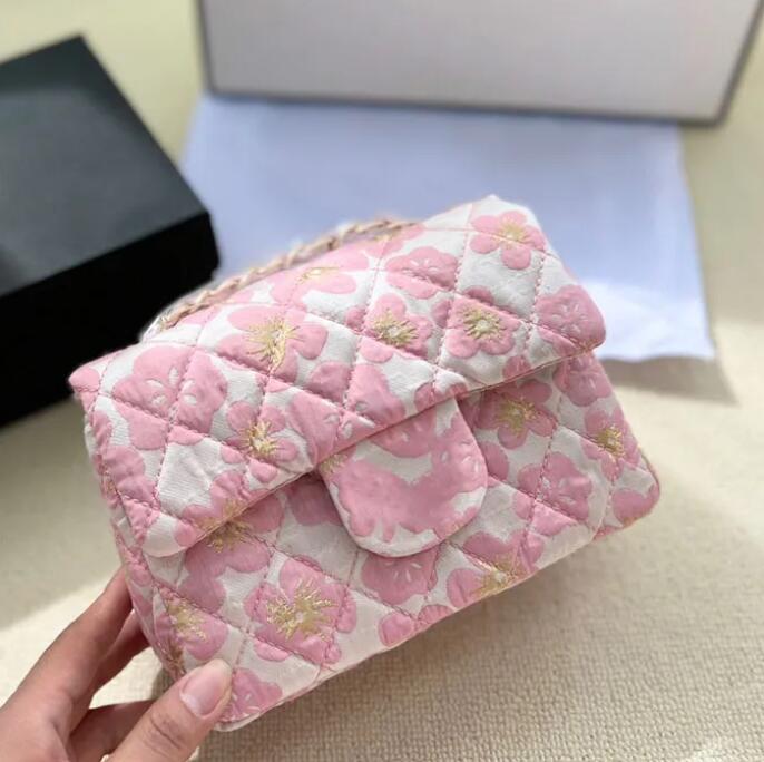 

Womens Flower Mini Flap Bag Classic Print Quilted Plaid Metal Leather Chain Hardware Buckle Shoulder Crossbody Bag Designer Luxury Ladies Handbags 19x8x15CM, Box