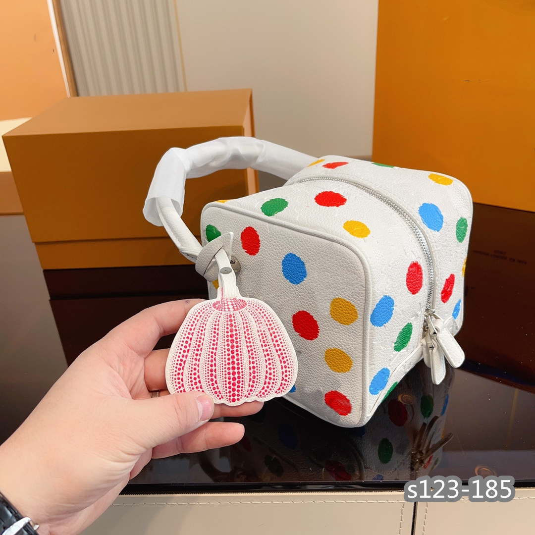

Designer PAINTED DOTS Bag Capucines Handbag Taurillon Leather Women Business Briefcase Yayoi Kusama Fashion 3D Print Dote Flap Messenger Tote Clutch Mini Bags, White