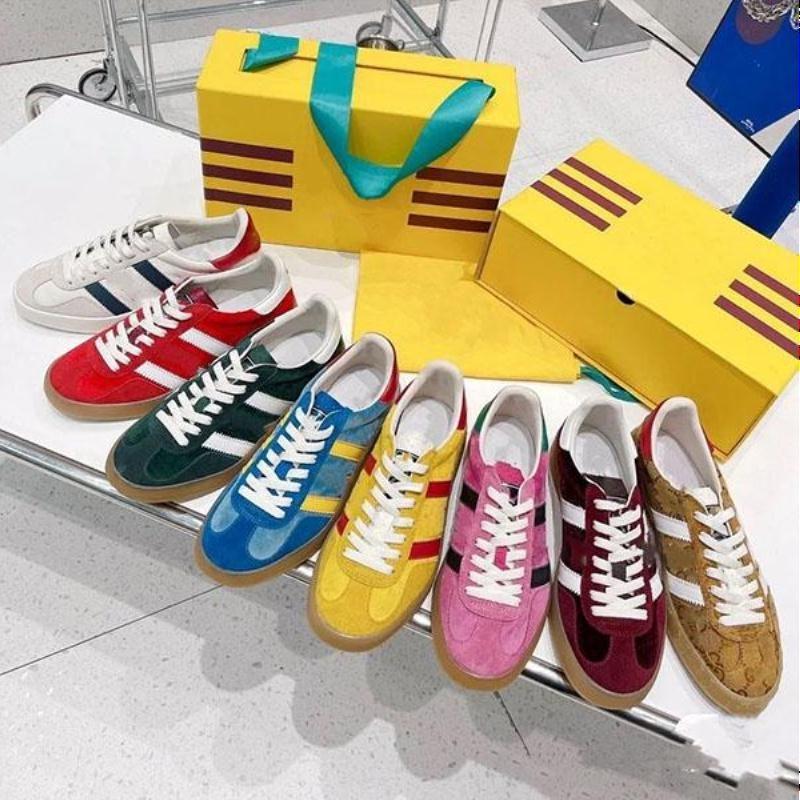 

Boots Italy Gazelle sneakers Mens Bee Casual Shoes Suede material Women White Flat Leather Shoe Green Red Stripe Embroidered Couples tr Fbah