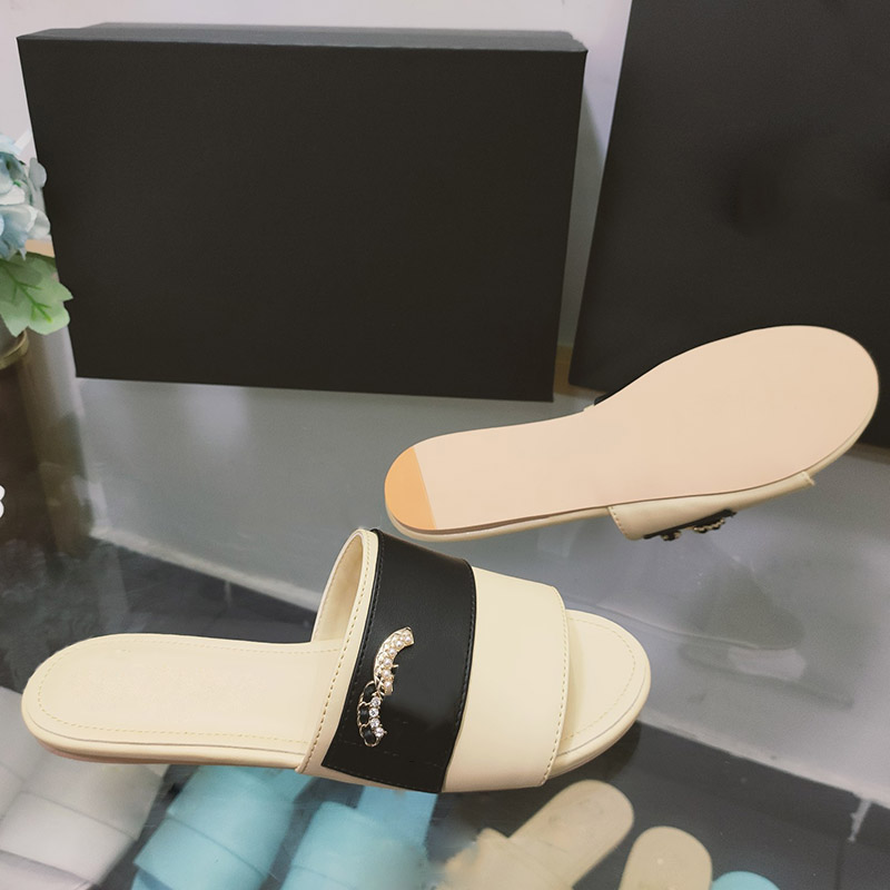 

22ss Womens Flat Heels Sandals Indoor Slipper Outdoor Beach Shoes Designer Sliders Classic Mules Slip-on Flip Flops Slingbacks Casual Shoe Round Toes Shower Room