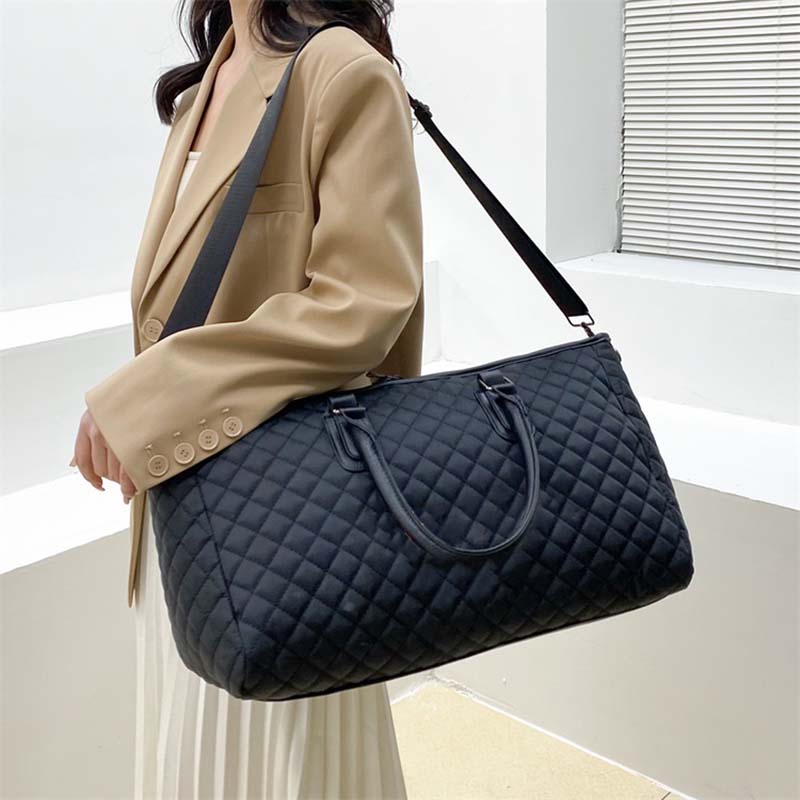 

Fashion women Hight Quality Men Fashion Duffle Bag Black Nylon Travel Bags Mens Handle Luggage Gentleman Business Tote with Shoulder One shoulder messenger bag, Black y