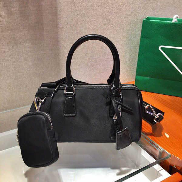 

2023 top Luxurys Designers women's one-shoulder bag high-end custom quality diagonal cross bags fashion trend leisure style gold metal, Black