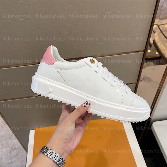 

Llv trainer With Box Luxurys Designers Shoes Summer White Leather Women Sports Sneakers Letter Flower gradient effect TIME LouiseityLVsViutonity rQeM RH39, 01