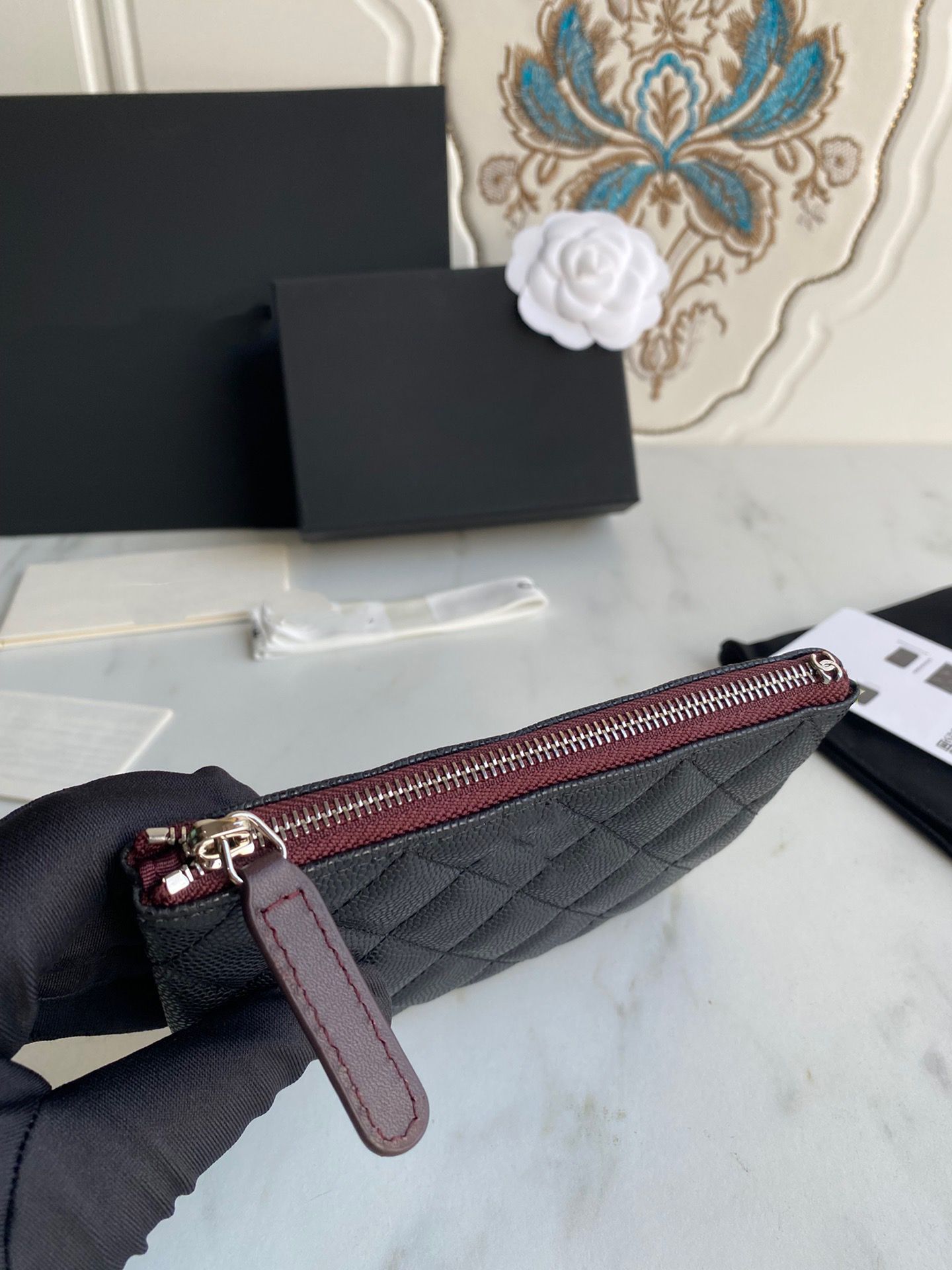 

Cc wallet card holder classic pattern caviar sheepskin wallet, Black gold buckle