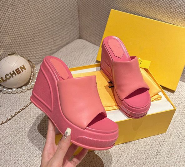 

2023 New womens slippers light colour Wedge heel mules Leather thick bottom womens shoes 8.5CM Heeled platform Square head Exposed toe sandal women 35-41, Pink