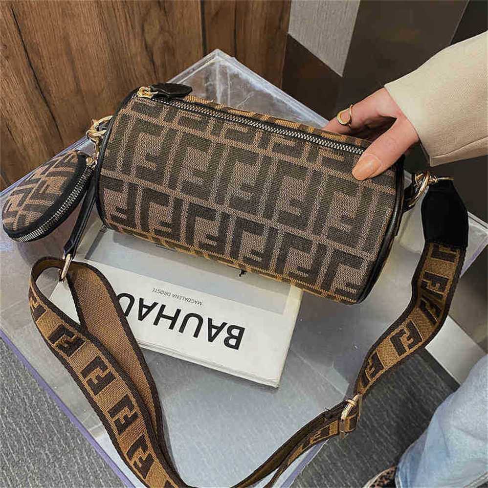 

Designer handbag Store 70% Off Handbag Boston small wide belt messenger foreign style barrel pillow sales