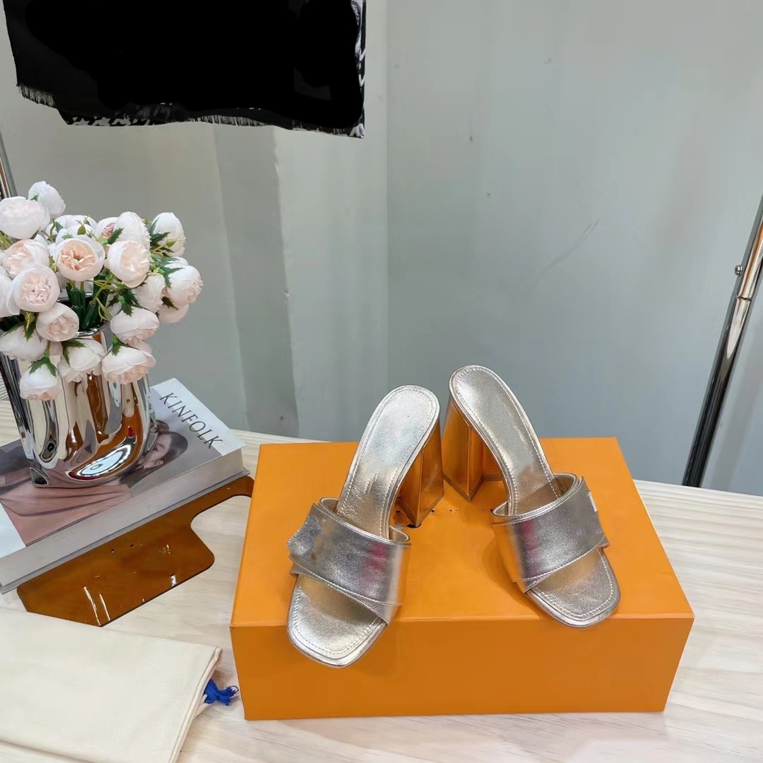 

Slippers Women's real leather shoes Designer factory patent leather high-heeled vintage sandals Summer classic legend fashion sandals Flat shoes 35-41 with box, Gold