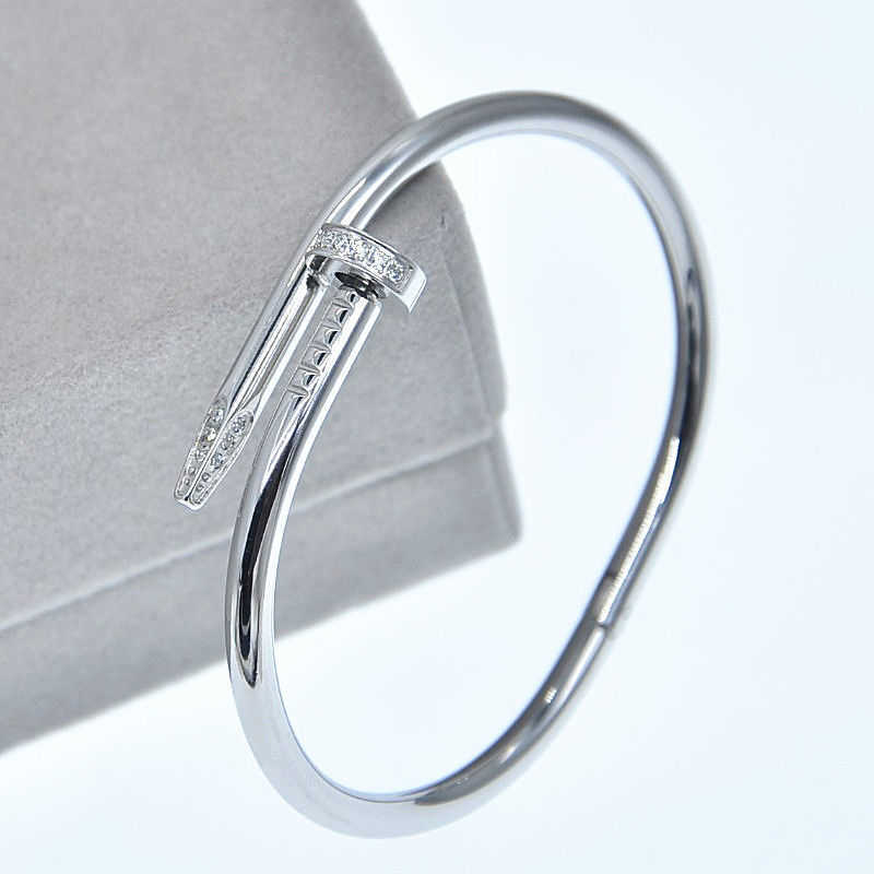 

Designer Carti Bracelet Love Bangle women Small multi-layer bracelet hand polished