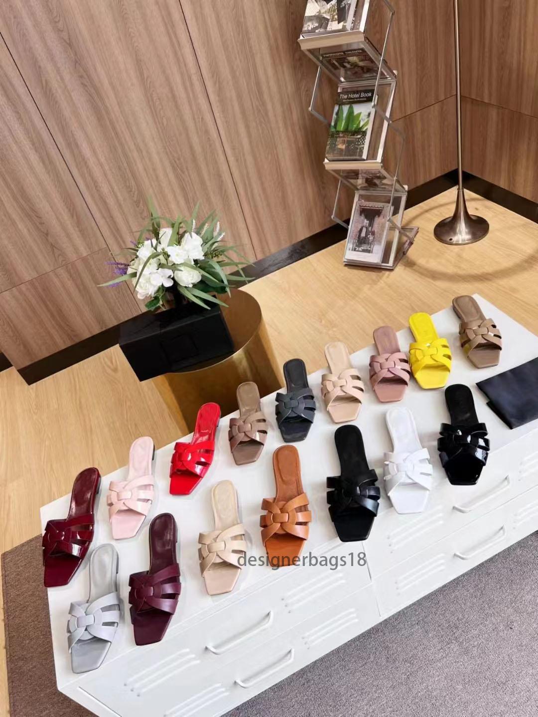 

With Box 2022 Luxury Leather Indoor Outdoor Home Fashion Slippers Designer Ladies Sandals Classic Plain Beach Shoe Size 35-43 flip flop f EV