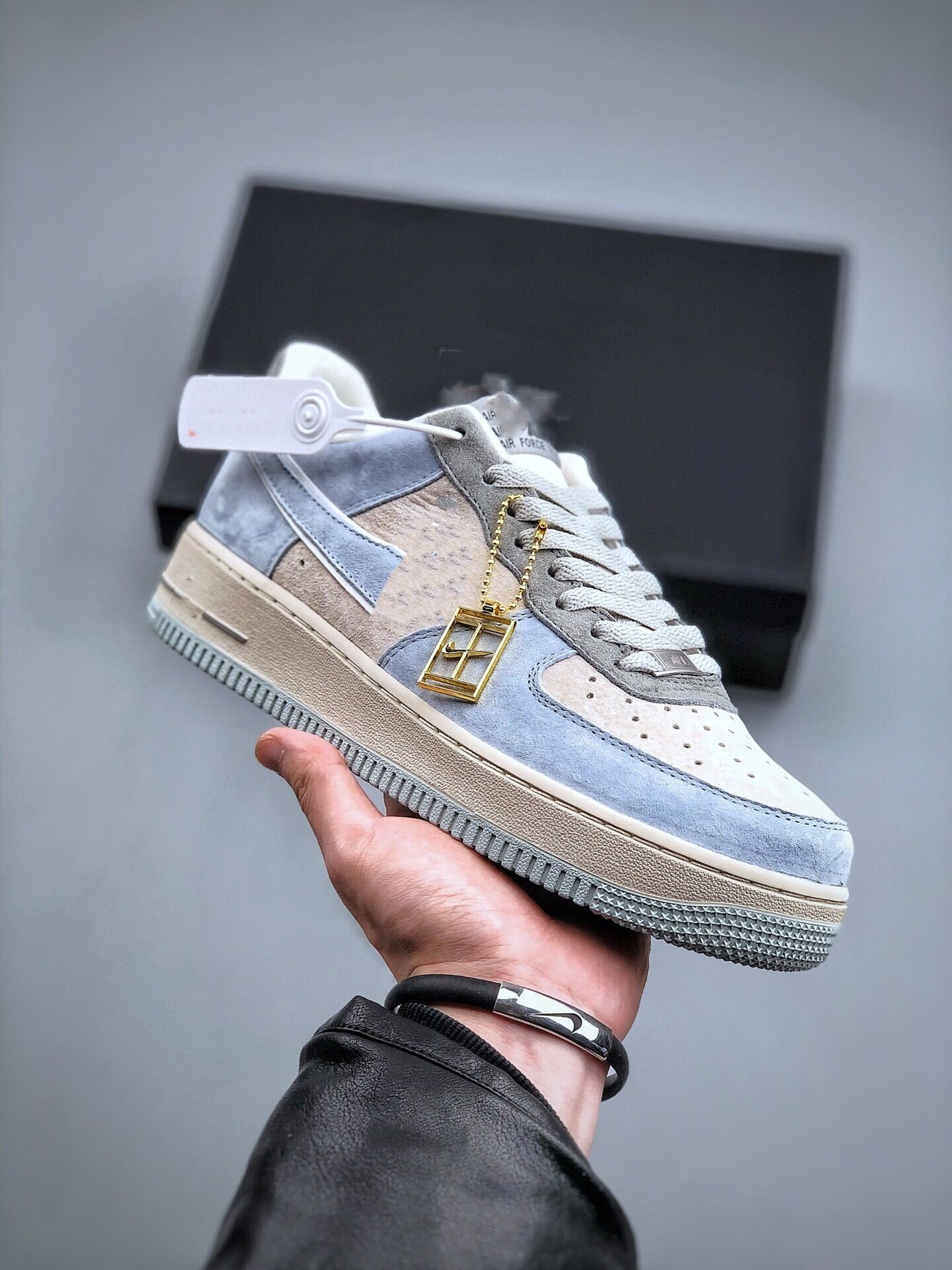 

top quality Casual Shoes 2023 Latest Outdoor Running 1 Low Monthly Lime Dark Grey Blue Men Women Hot Classic Lifestyles Designer With Original Boxes