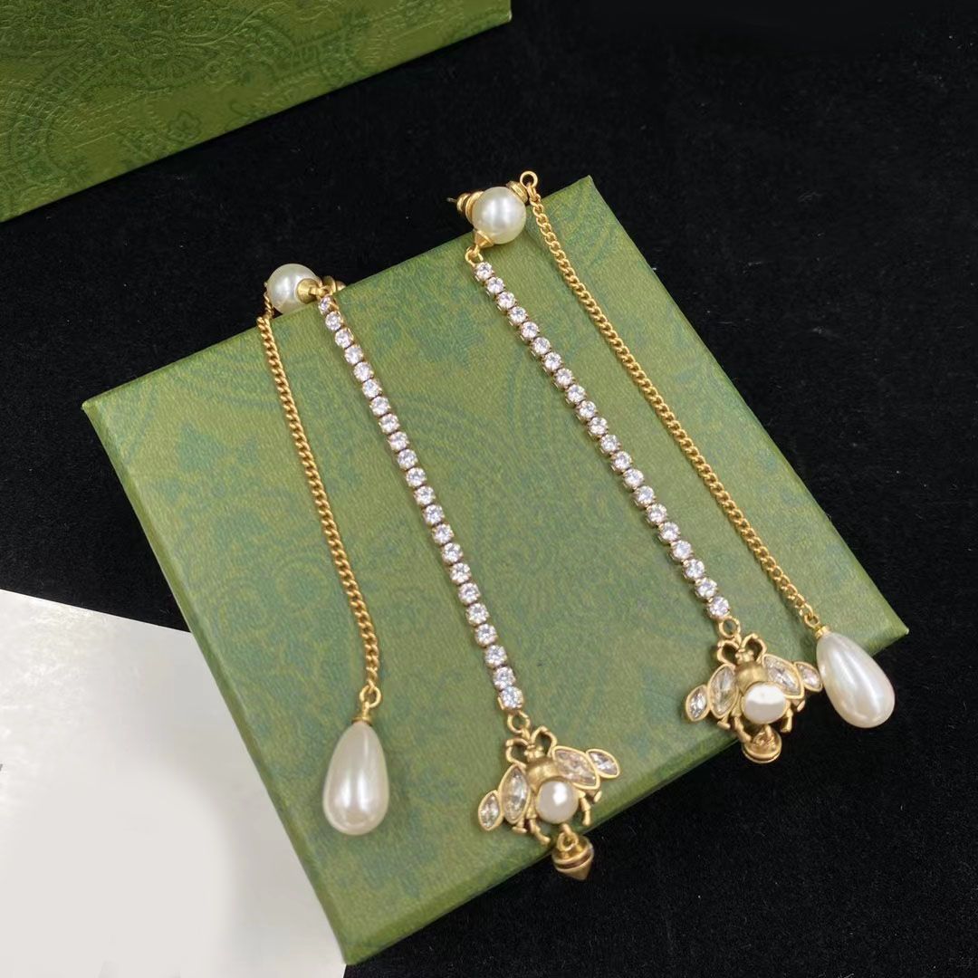 

Dangle Earrings New Fashion Luxury Brand Designer Little Bee Pearl Tassel Pendant Luxury Earring Wedding Engagement Party Gift Top Quality With Box