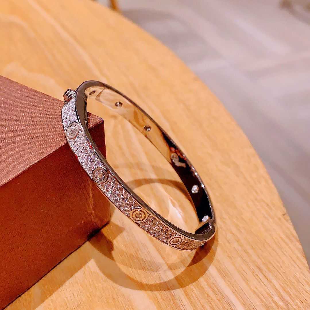 

Designer Carti Bracelets Diamond Charm Love bracelet women juste Luxury Bangles The new s925 sterling silver Italian hig