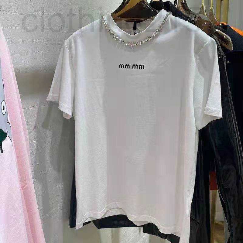 

Women' T-Shirt Designer 22 Spring and Summer New Round Neck Print Heavy Hand Nail Drill Bead Temperament Short Sleeve T-shirt DT8P, Miu small letter white