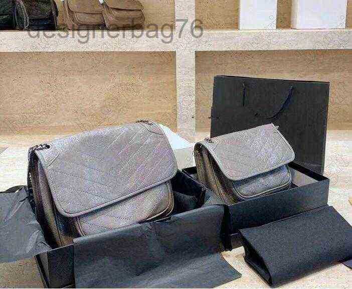 

Chain Hands outlet Handbag Paris Designer Brand Fashion Tassel Shoulder Bag Siant Lourent Manhattan Niki Women's Trendy Leather Retro Versatile Lady ETPT