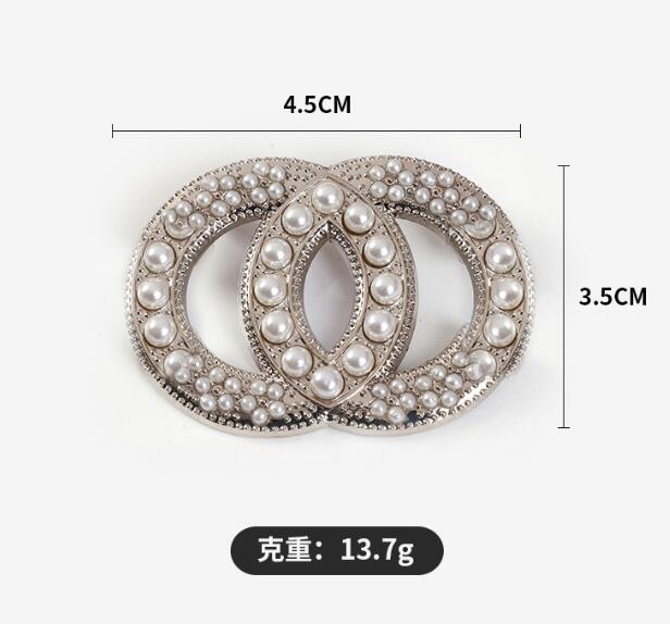 

20style Brand Designer C Double Letter Brooches Women Men Couples Heart Luxury Rhinestone Crystal Pearl Brooch Suit Laple Pin Fashion Jewelry Accessories