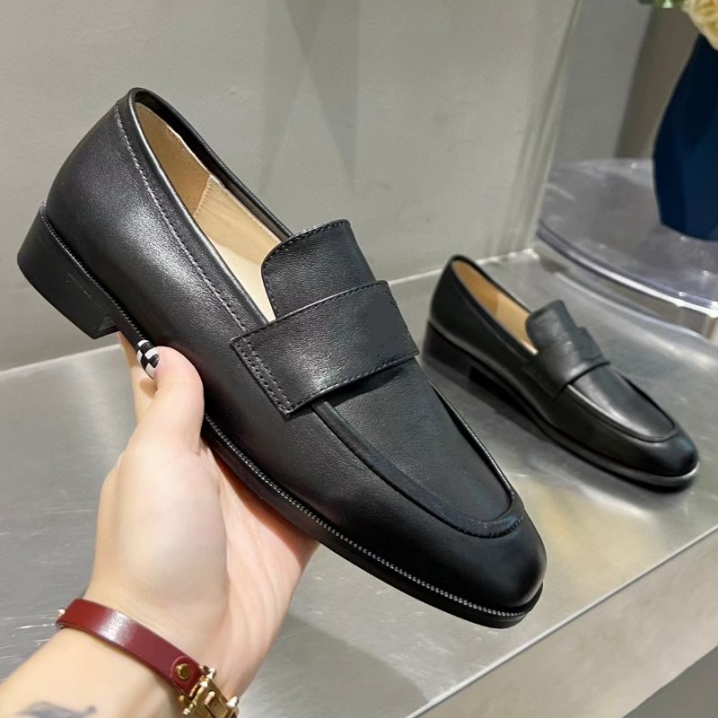 Fashion Spring and Autumn Shoes Women's Cool Leather Women's Round Head Rivet Thin Low Heels Work Wedding Dress Show Dance Design Women�
