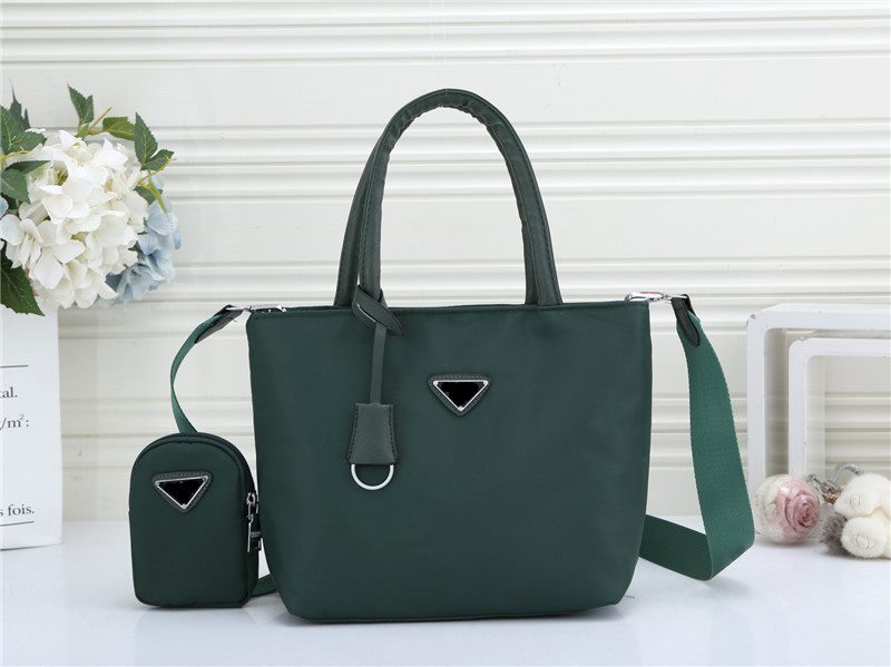 

High capacity famous brand women's shoulder bag Luxury Designer casual Shoulder Messenger Bag Luxury Designer Chain sac a main femme luxe 2023 new 2pcs handbag, 2grey 25x17x6cm