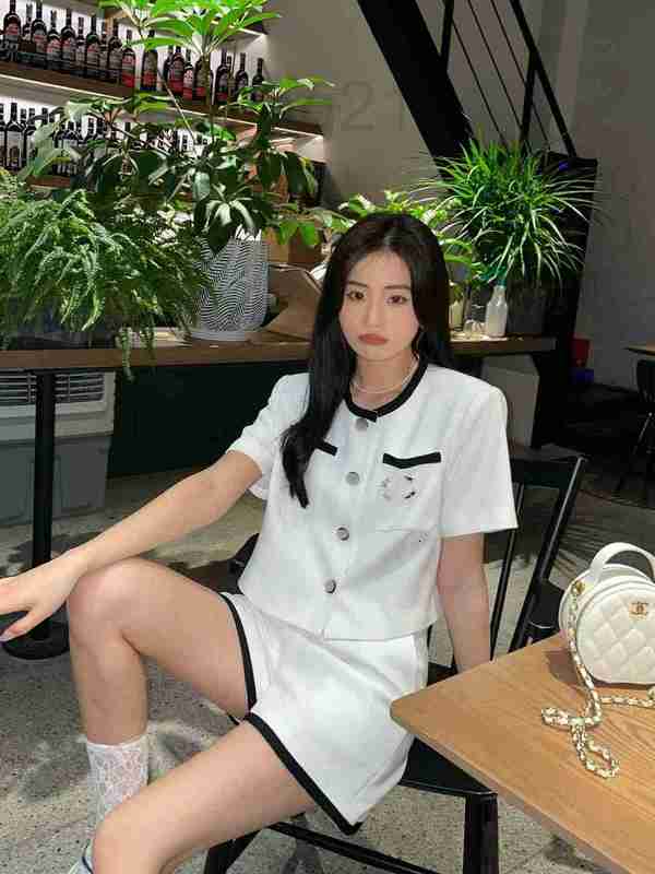 

Two Piece Dress Designer Channel goods small detachable brooch and rhinestone pearl ribbon trim set YIDB, White