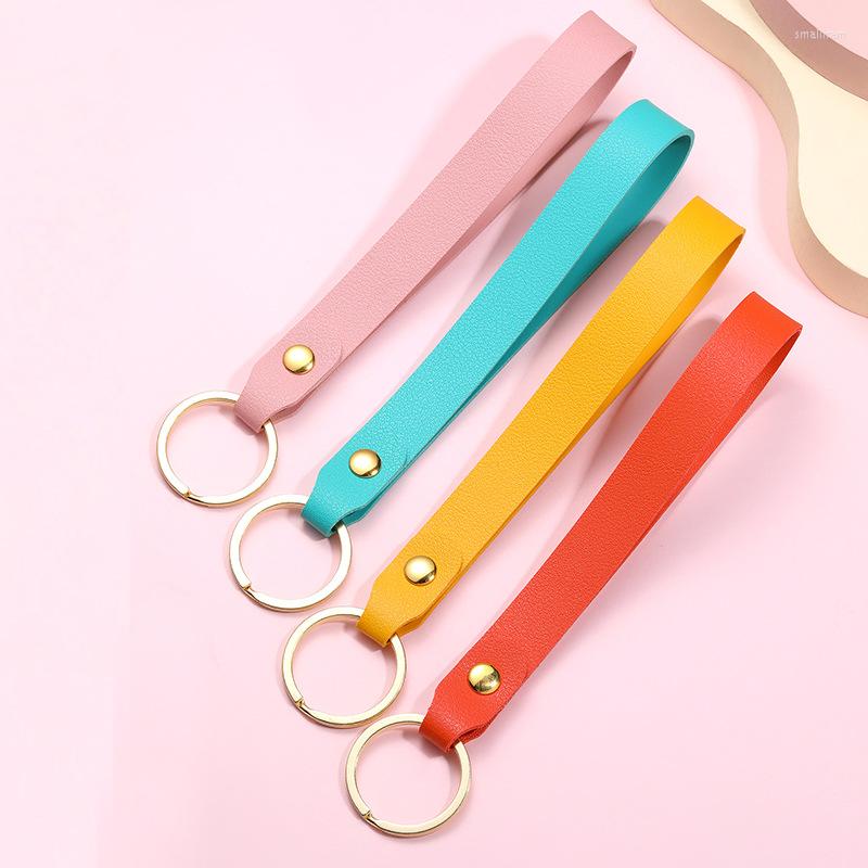 

Keychains Sale Handmade Men Leather Keychain Durable Vintage High Quality Fashion Keyring Cars Bag Women Accessories Gifts