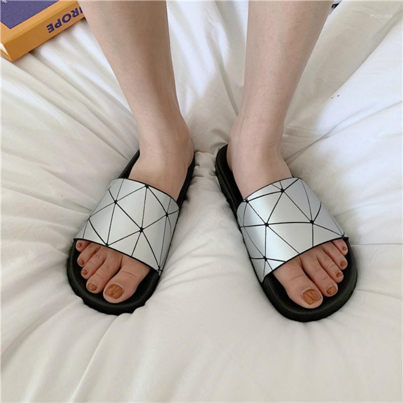 

Slippers 2023 Female Summer Laser Sequins Geometric Triangle Diamond Beach Home Holiday Fashion Casual Trend Wear, Black