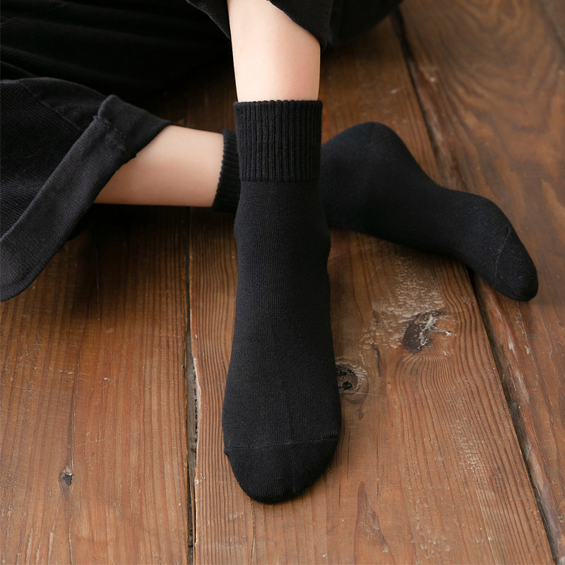 

Women Socks Mid-tube Socks Solid Color Breathable Sweat Absorbing Solid Color Women's Cotton Socks Wholesale F140, See follow