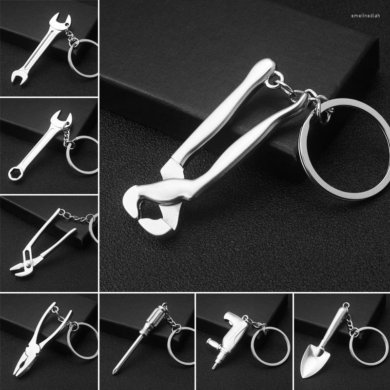 

Keychains Mini Tool Keychain Stainless Steel Metal Shovel Pliers Keyring Accessories Men Car Backpack Key Chain Pendant Small Gift