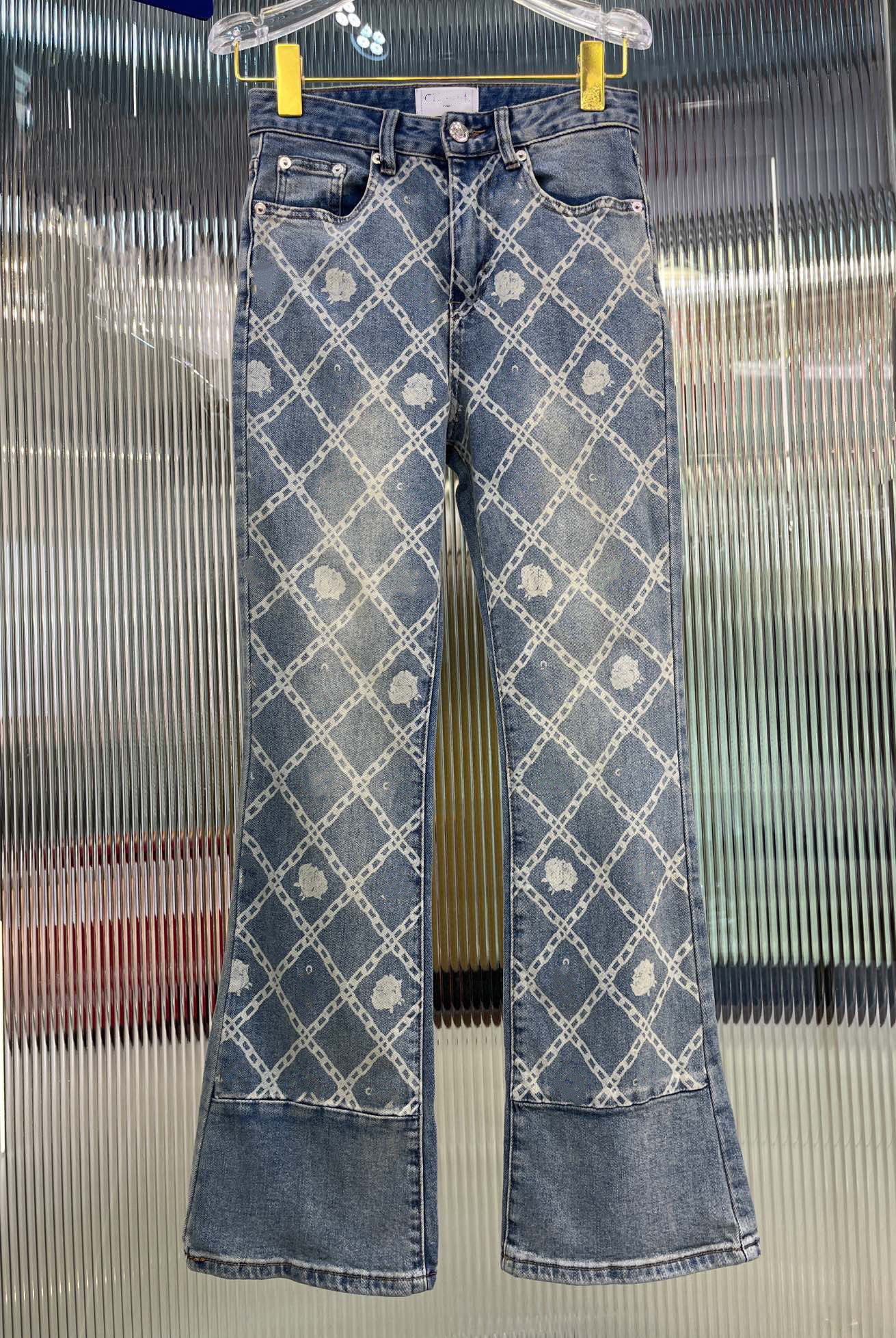 

2023 Designer jeans women's new mid-high-waist straight joker jeans lotus leaf trouser leg fashion letter decoration leisure. C1