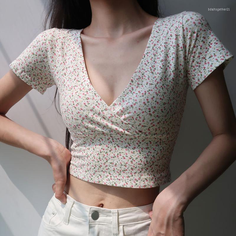 

Women' T Shirts Plus Size Indie Women Cottagecore Floral Print Ladies Tops Female Clothing 2023 Summer Fashion Sexy V Neck Short Sleeve, Light blue