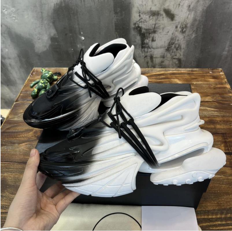 

2023 Unicorn Sneakers Designer Casual Shoes Yachting Iron Shoes Boat Men Women Metaverse Low Top Sneaker Neoprene Leather Running Shoe, Beige