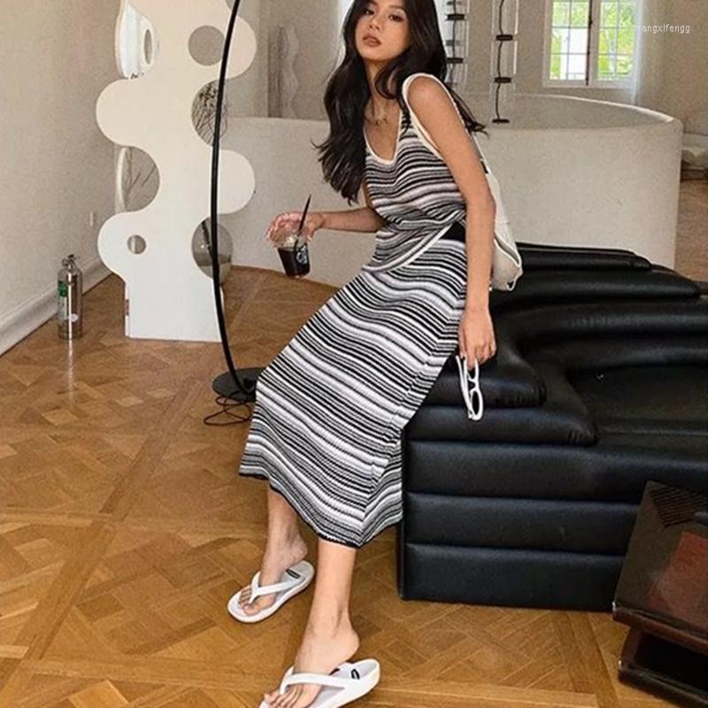 

Skirts Real S 2023 Summer Striped Knitted Two-piece Korean Version Casual Age-reducing Fashion Vest Skirt Women's Suit, Photo color