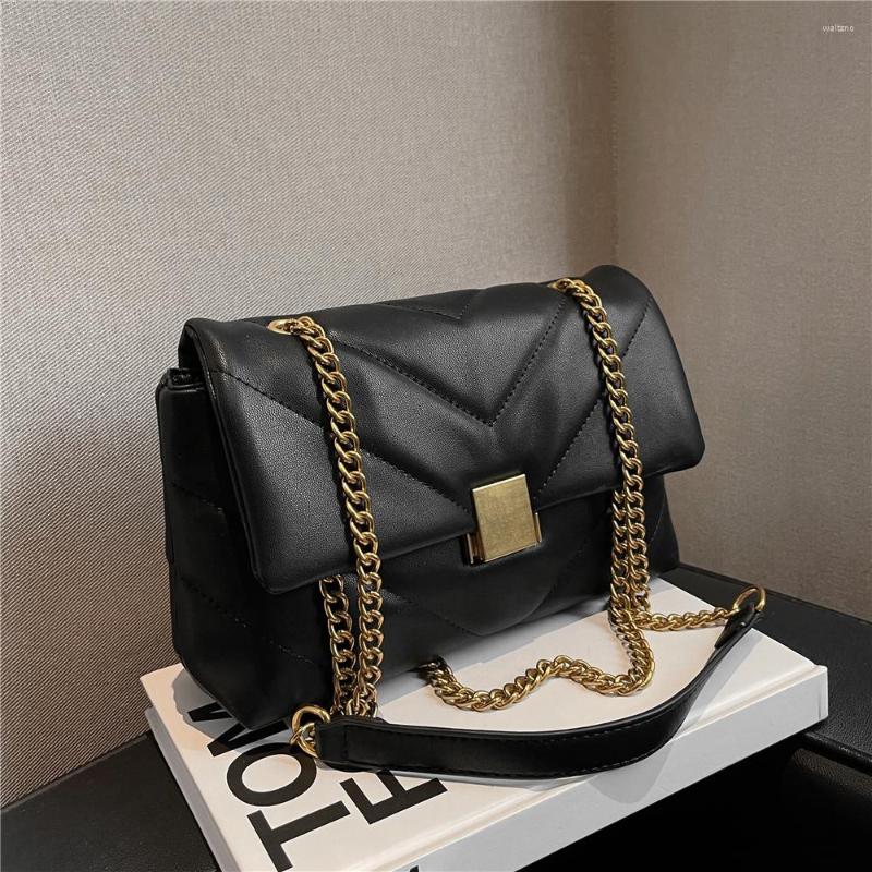 

Evening Bags Toptrends Thread Chain Shoulder Crossbody For Women 2023 Fashion Luxury Designer Large Capacity Flap Ladies Handbags, Brown medium