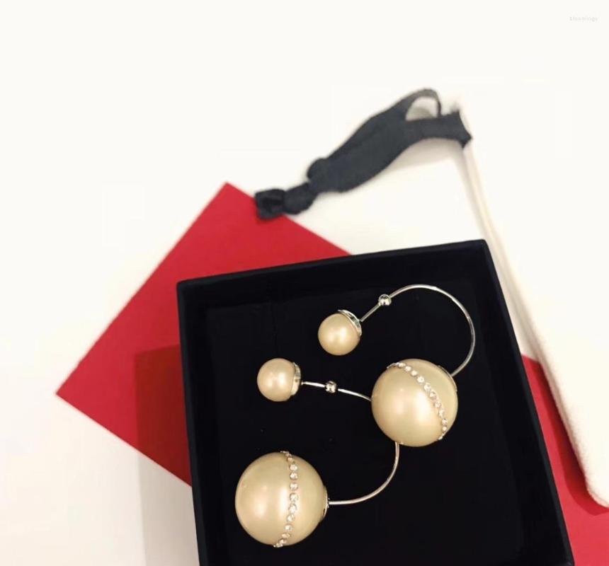 

Stud Earrings European And American Fashion Personality Trend Curved Hook Pearl