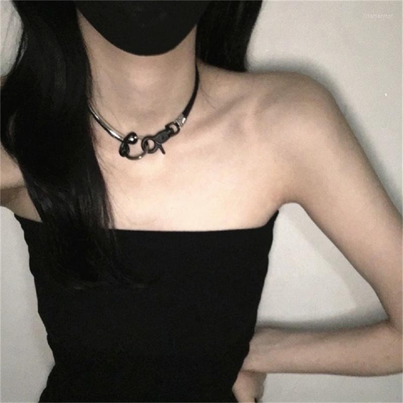 

Choker Chokers Woman Black Punk Collar Pu Leather Modern Jewelry Fashion Statement Necklace Hip Hop Sexy For Girl Lady GiftsChokers Llis22